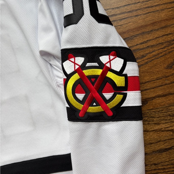 Reebok White and Black Hockey Jersey - Picture 4 of 10